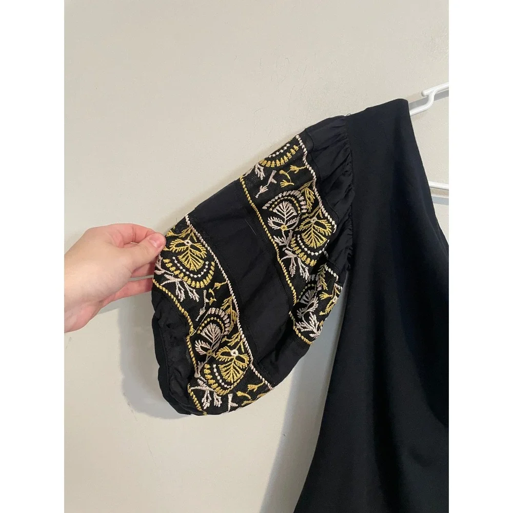 Free People Rock With‎ It Embroidered Knit Blouse in Black Size Medium